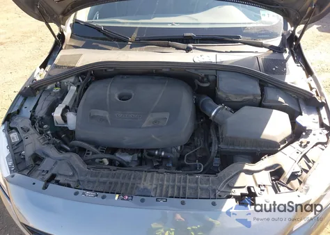 2018 Volvo S60 T5 Dynamic из США, поврежденный, VIN YV140MTL6J2459953